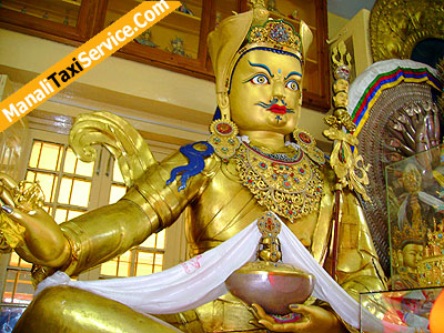 Buddhist Temple, Monastery in Dharamshala, Dalai Lama India, Dalai Lama Temple, Himachal Pradesh, Mcleodganj Sightseeing